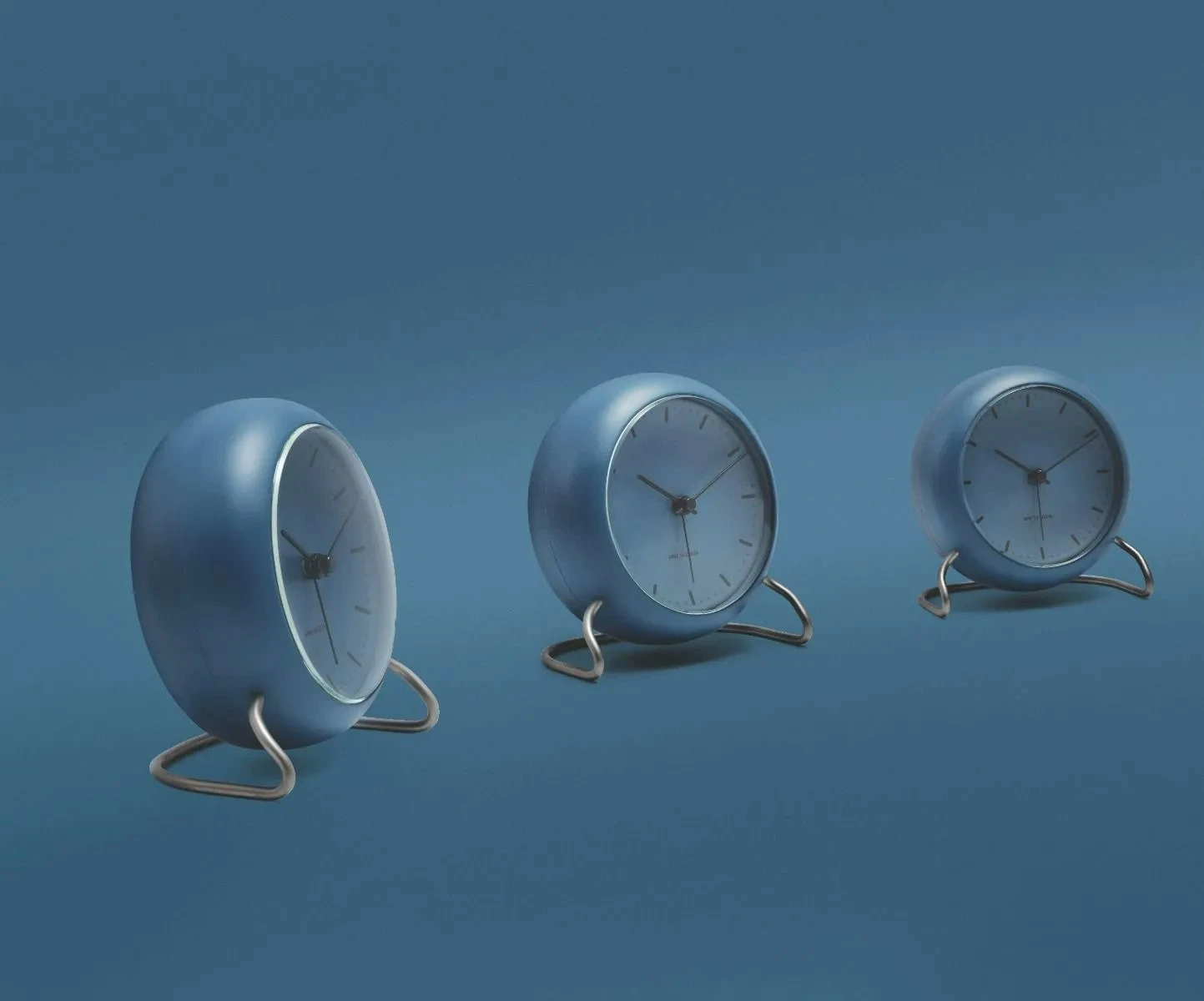 City Hall Tischuhr, Stone Blue 5 City Hall Tischuhr, Stone Blue – Bild 3