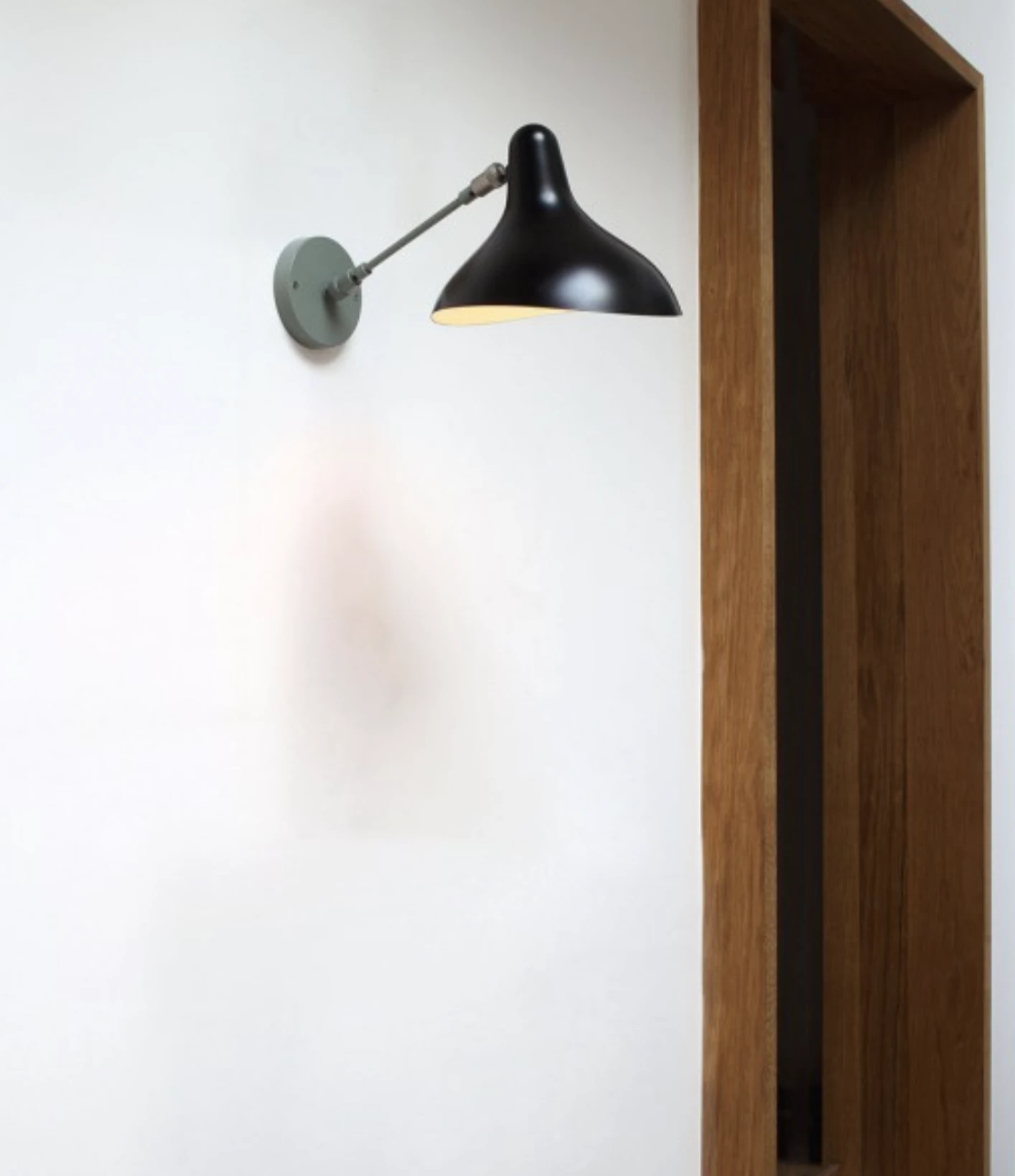 Mantis BS5 Wandleuchte Mit Lichtschalter 4 Mantis BS5 Wandleuchte Mit Lichtschalter – Bild 2