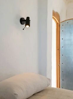 Biny Spot Wandlampe, Schwarz/Schwarz -Heimdekoration Rabatt biny biny spot wandlampe 2