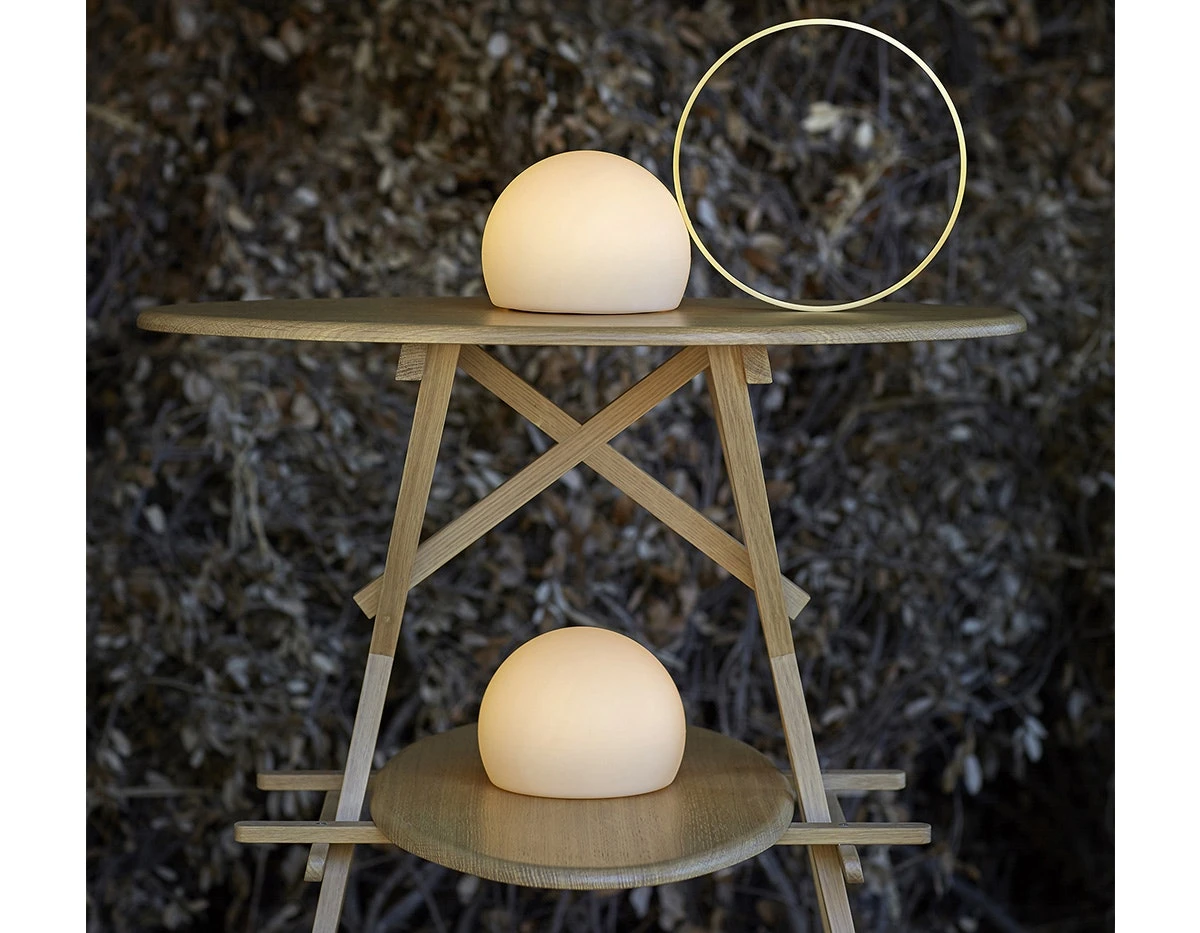 Circ M-3727 Tischlampe, Satin Gold 4 Circ M-3727 Tischlampe, Satin Gold – Bild 2