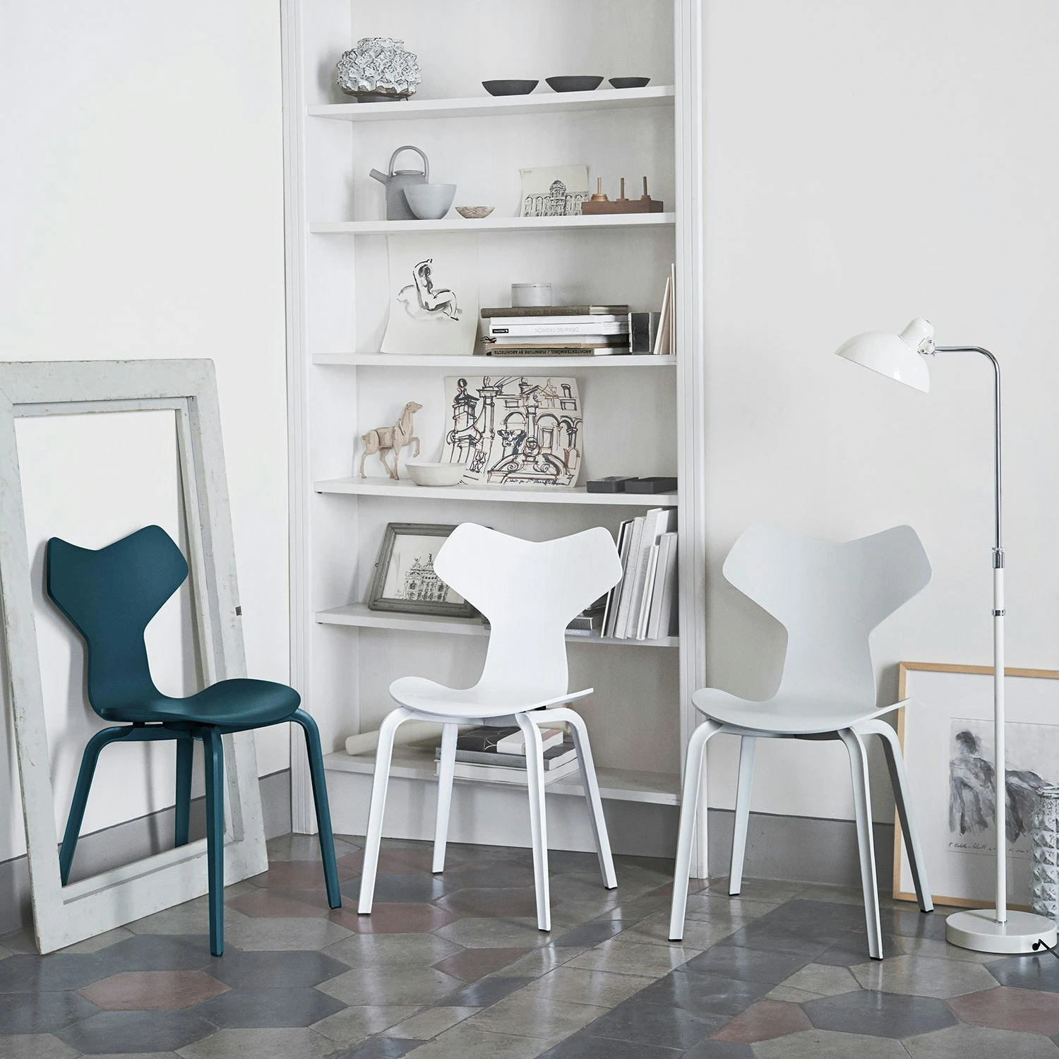 Fritz Hansen Kaiser Idell 6580-F Stehleuchte, Mattschwarz 5 Fritz Hansen Kaiser Idell 6580-F Stehleuchte, Mattschwarz – Bild 3