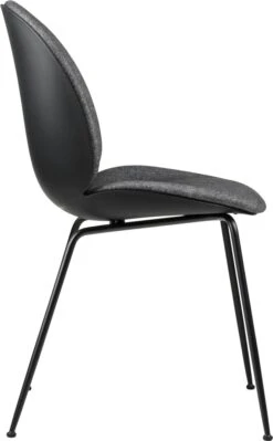 Gubi Beetle Stuhl Gepolstert Vorderseite / Kegelförmige Basis, Plain 0023 8 Gubi Beetle Stuhl Gepolstert Vorderseite / Kegelförmige Basis, Plain 0023 -Heimdekoration Rabatt gubi beetle dining chair front matt black 2
