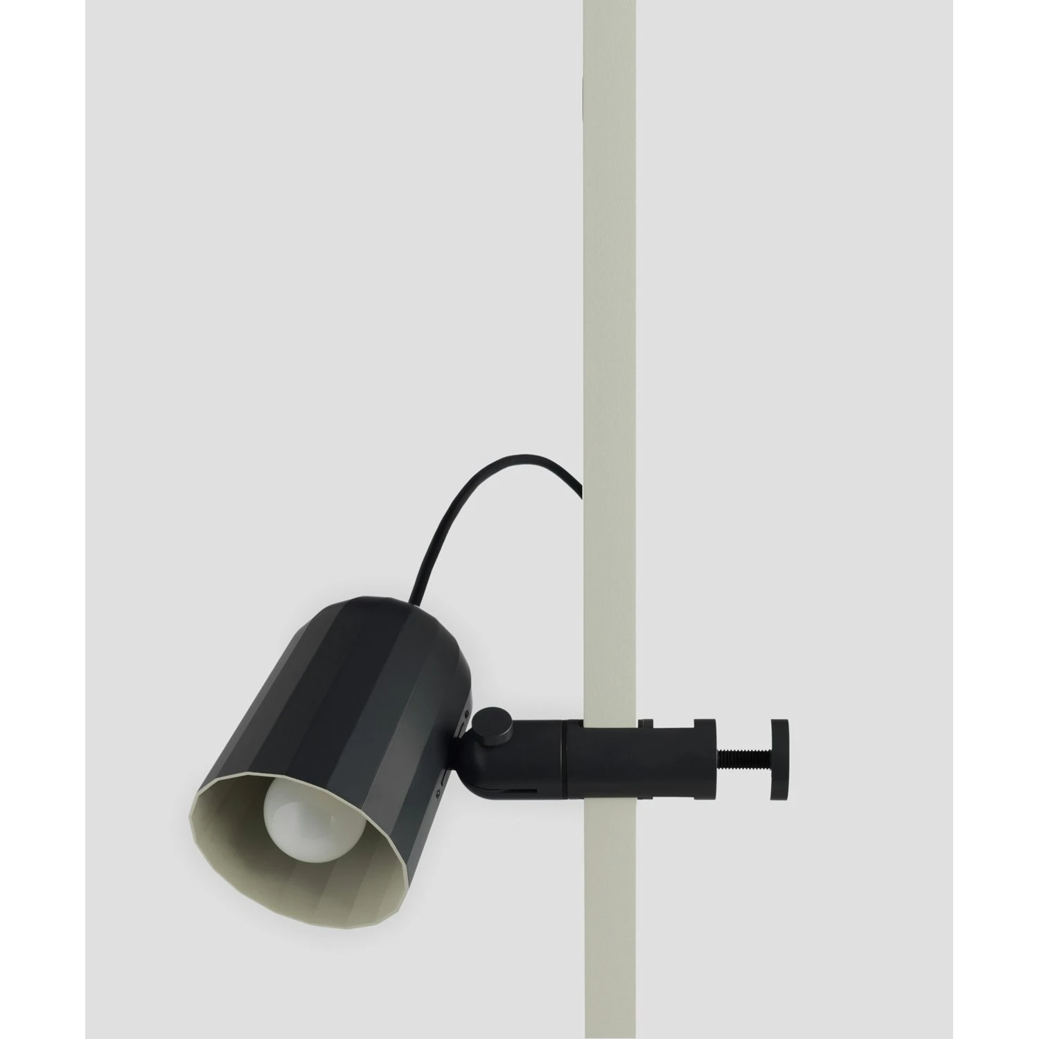 Hay Noc Klemmlampe, Cremefarben 6 Hay Noc Klemmlampe, Cremefarben – Bild 4