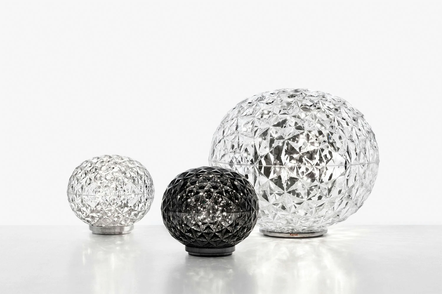 Kartell Mini Planet Tischlampe Batterie Dimmbar, Smoke 5 Kartell Mini Planet Tischlampe Batterie Dimmbar, Smoke – Bild 3