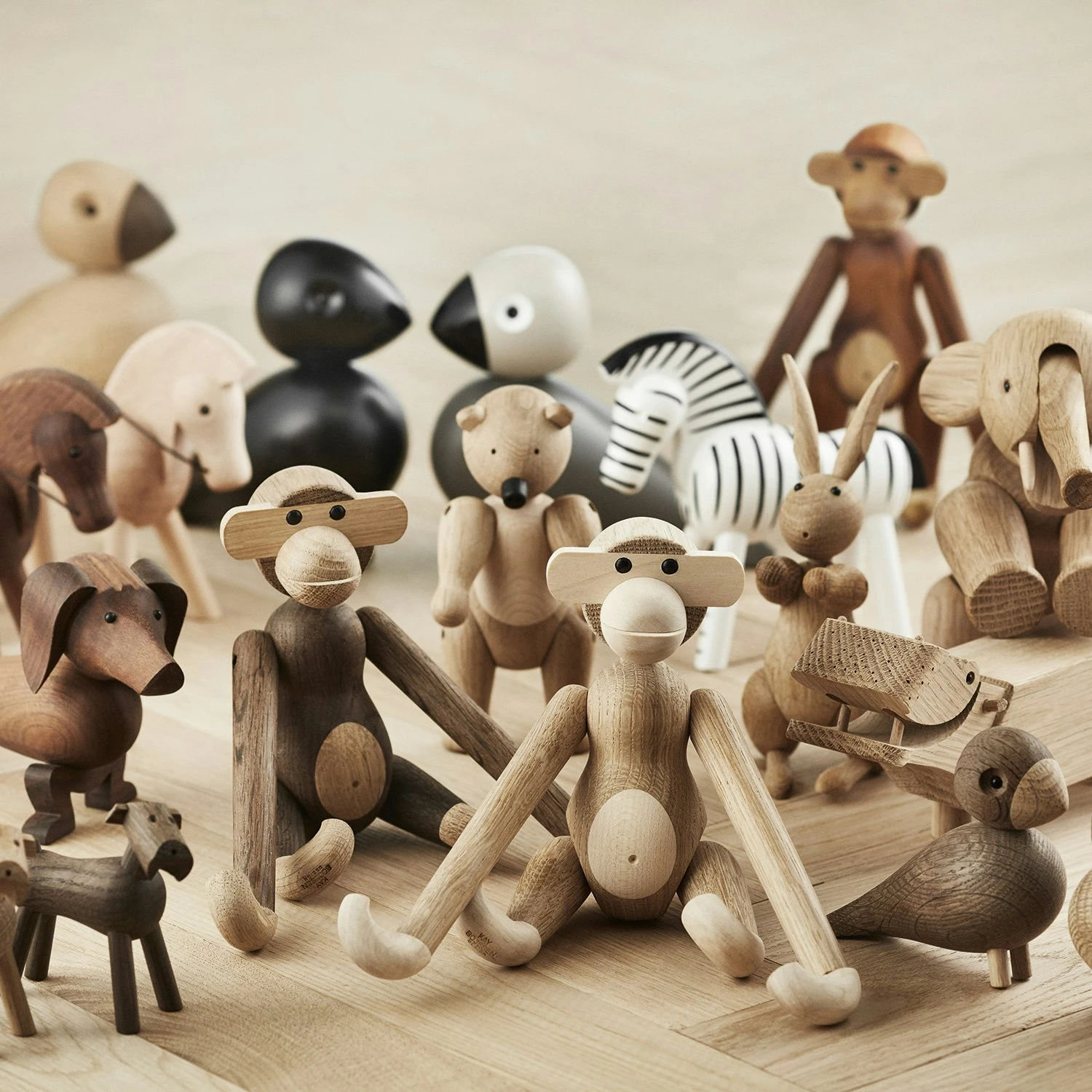 Kay Bojesen Affe Klein, Eiche/ Räuchereiche 8 Kay Bojesen Affe Klein, Eiche/ Räuchereiche – Bild 6