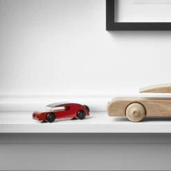 Kay Bojesen Automobil Sedan 13cm, Rot -Heimdekoration Rabatt kay bojesen kay bojesen automobil sedan 13cm rot 2