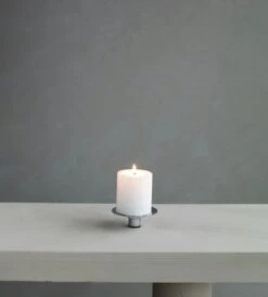 LIND DNA Lind Curve Tray Kerzenständer, Chrom -Heimdekoration Rabatt lind dna lind curve tray chrome steel stacking 9