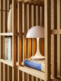 Louis Poulsen Panthella Tischlampe Metall Tragbar, Weiß -Heimdekoration Rabatt louis poulsen panthella tischlampe metall tragbar 9