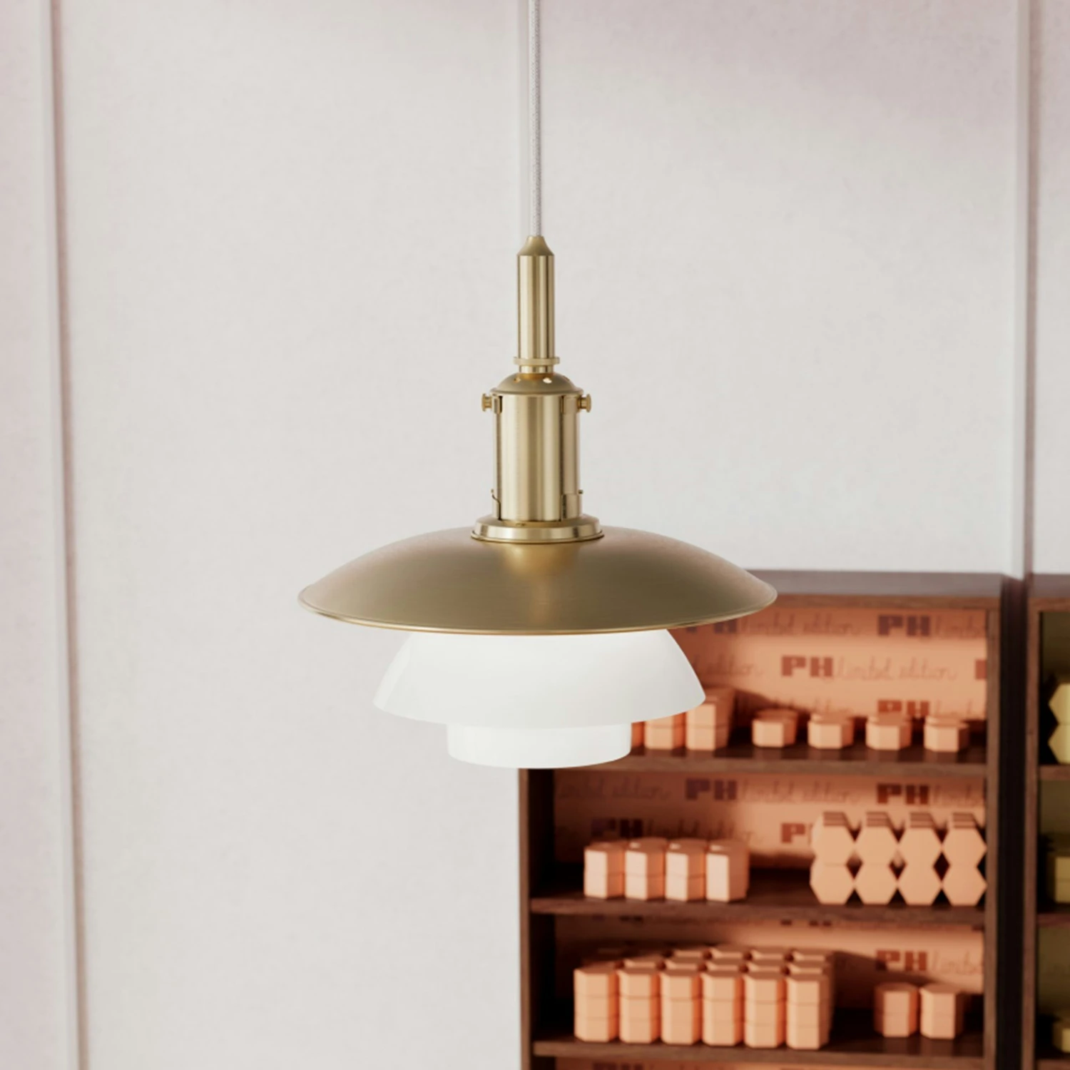 Louis Poulsen PH 3/3 Hängelampe, Messing / Opalglas 7 Louis Poulsen PH 3/3 Hängelampe, Messing / Opalglas – Bild 5