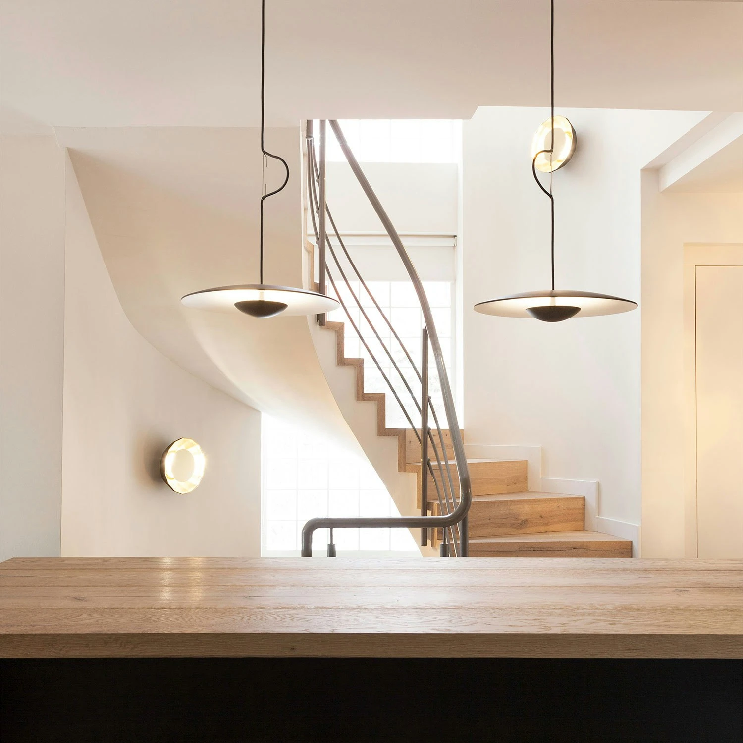 Marset Ginger Deckenleuchte Ø42cm, Eiche 5 Marset Ginger Deckenleuchte Ø42cm, Eiche – Bild 3