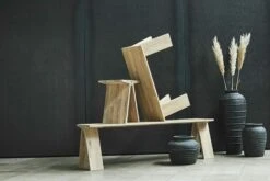 Muubs Angle Stool Solid Oak, Natural / Oil 10 Muubs Angle Stool Solid Oak, Natural / Oil -Heimdekoration Rabatt muubs angle hocker massive eiche grau 16