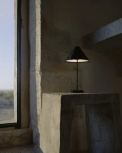 New Works Brolly Tischlampe Tragbar, Steel Black -Heimdekoration Rabatt new works brolly 16