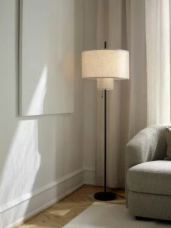 New Works Margin Stehlampe, Schwarz / Beige -Heimdekoration Rabatt new works margin floor lamp beige 2