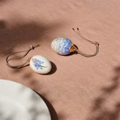 Royal Copenhagen Spring Collection 2023 Osterei, Grape Hyacinth Petals -Heimdekoration Rabatt royal copenhagen spring coll 2023 eggs pearl hyacint petals 1