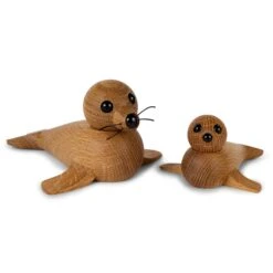 Spring Copenhagen Mamma Säl Holzfigur 19 Cm -Heimdekoration Rabatt spring copenhagen mamma sal dekoration 186 cm ek 15