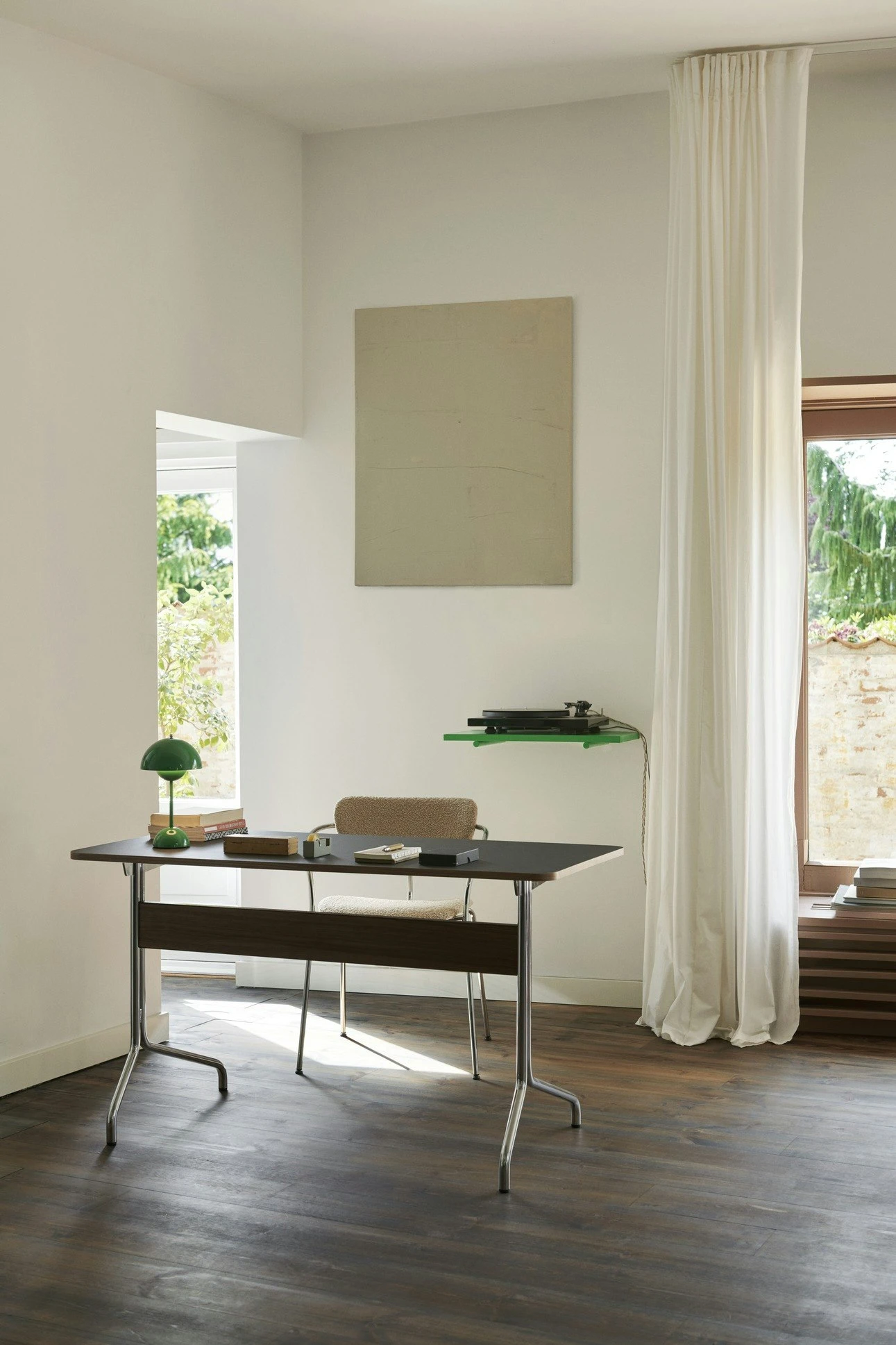 &Tradition Flowerpot VP9 Tischlampe Tragbar Mit Magnetischem Ladekabel, Signalgrün 6 &Tradition Flowerpot VP9 Tischlampe Tragbar Mit Magnetischem Ladekabel, Signalgrün – Bild 4