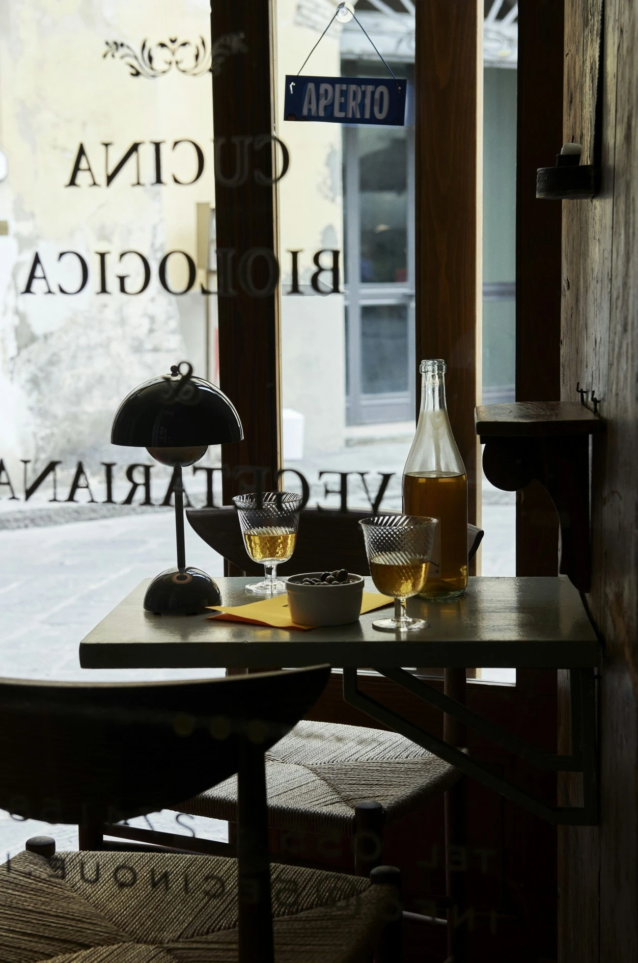 &Tradition Flowerpot VP9 Tischlampe Tragbar Mit Magnetischem Ladekabel, Stone Blue 8 &Tradition Flowerpot VP9 Tischlampe Tragbar Mit Magnetischem Ladekabel, Stone Blue – Bild 6